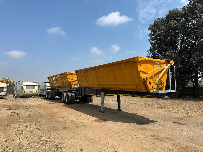 2017 CIMC 40 Cube Interlink Side Tipper